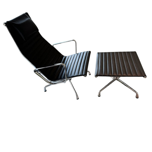 Vitra Aluminium Chair EA 124 + EA 125 Loungesessel mit Hocker